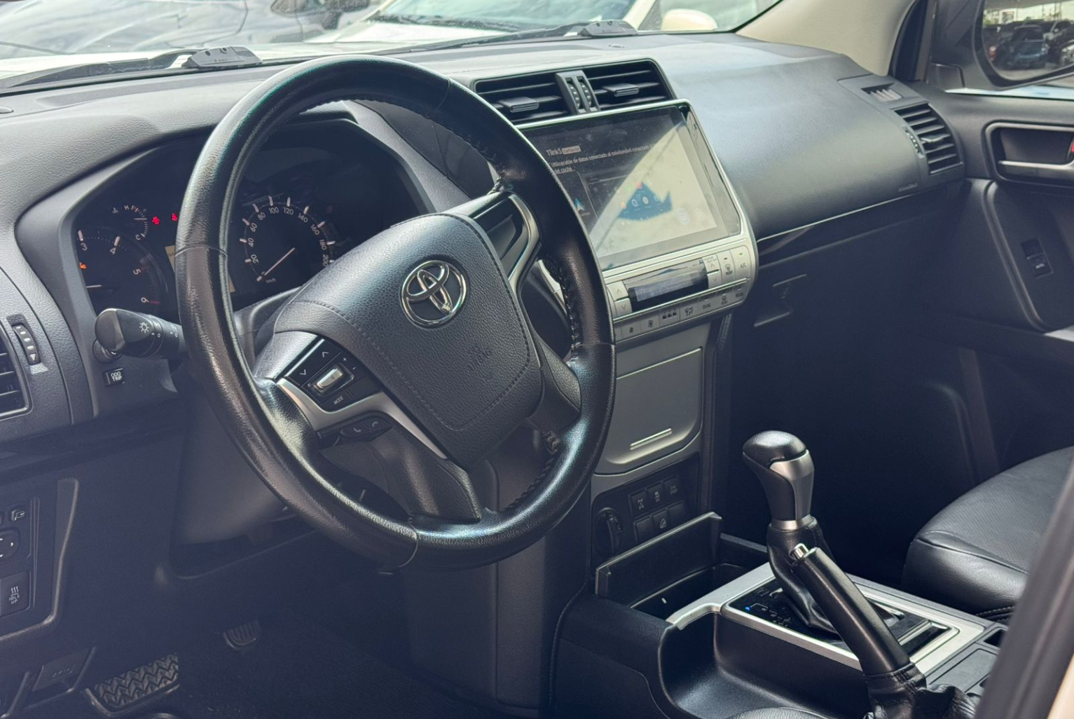 Toyota Prado 2019 Automático color Blanco, Imagen #7
