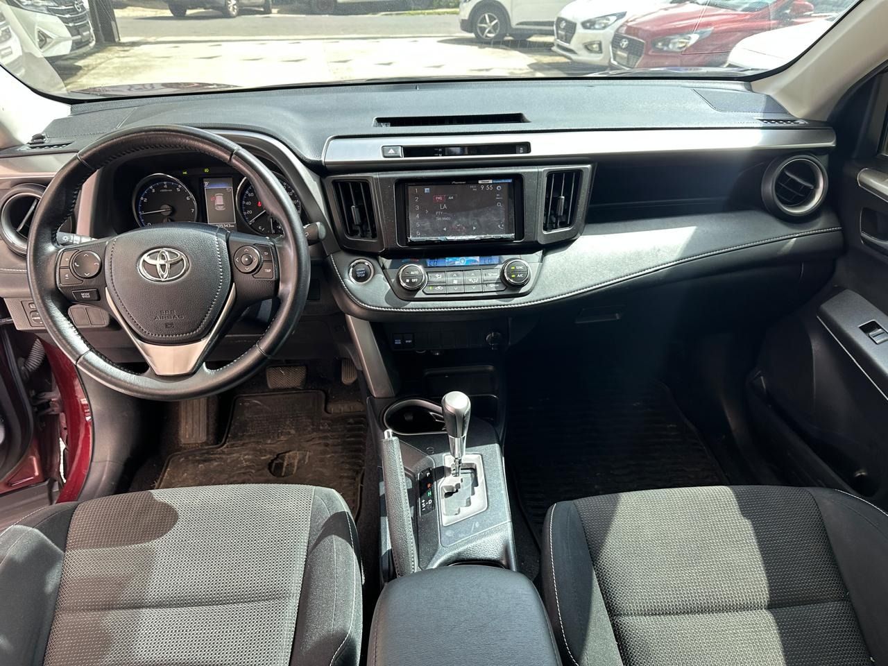 Toyota RAV4 2016, Foto 11