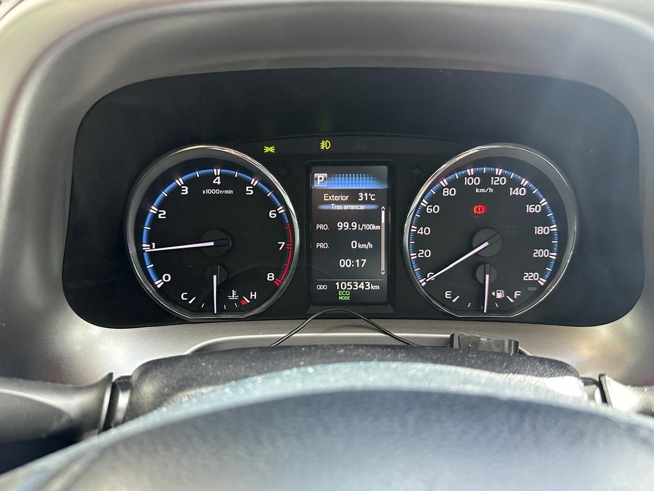 Toyota RAV4 2016, Foto 12