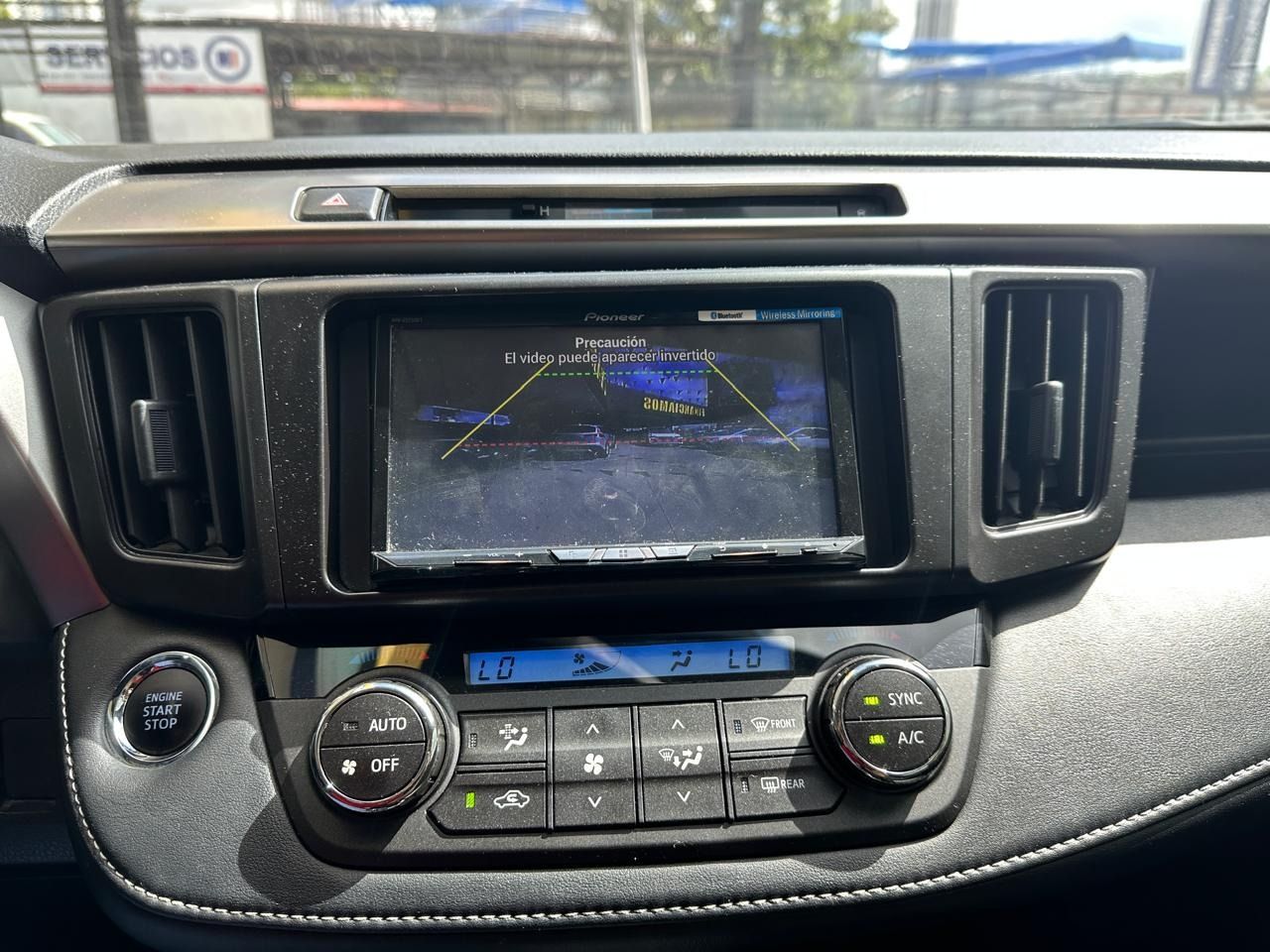 Toyota RAV4 2016, Foto 13