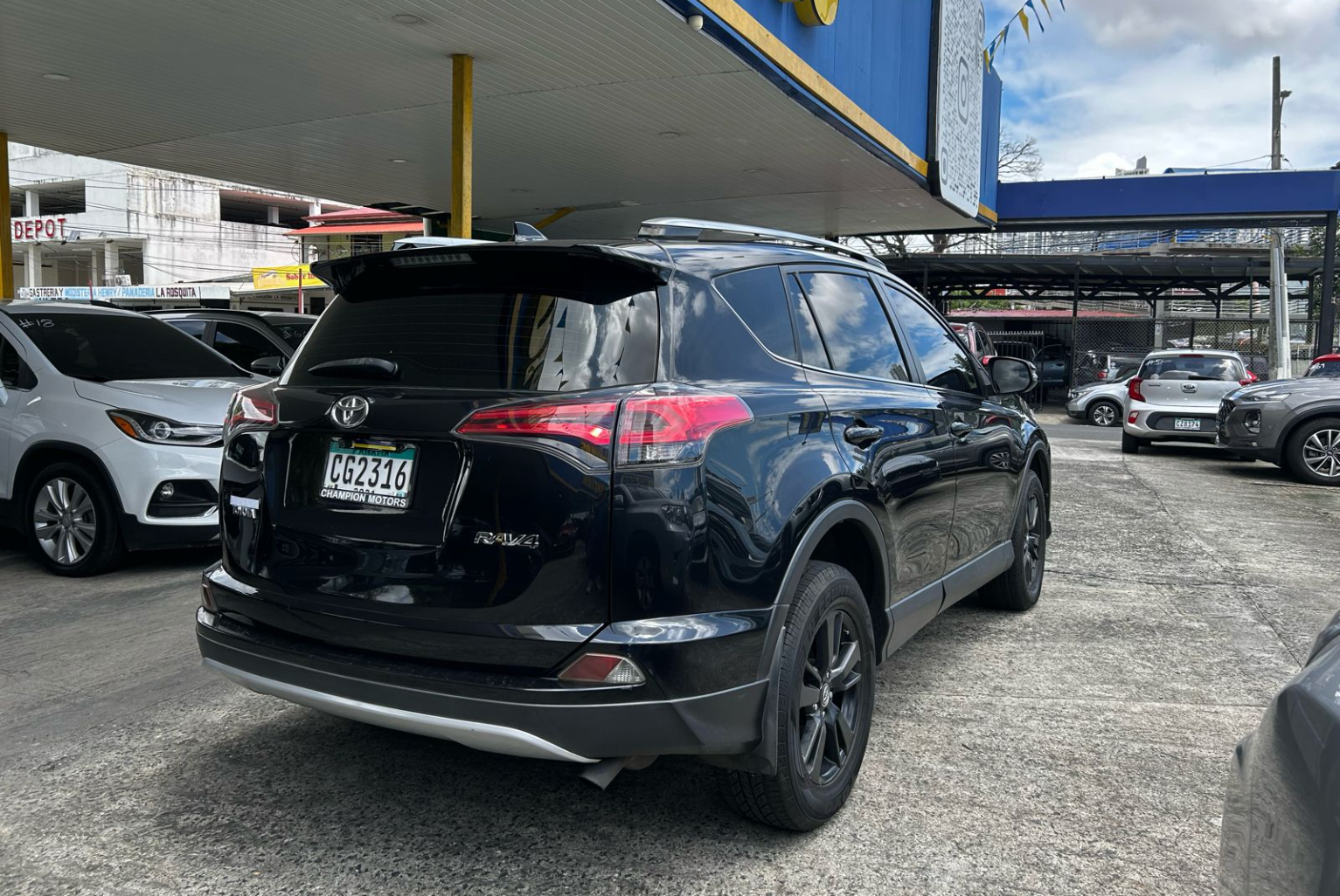 Toyota RAV4 2017 Automático color Negro, Imagen #4