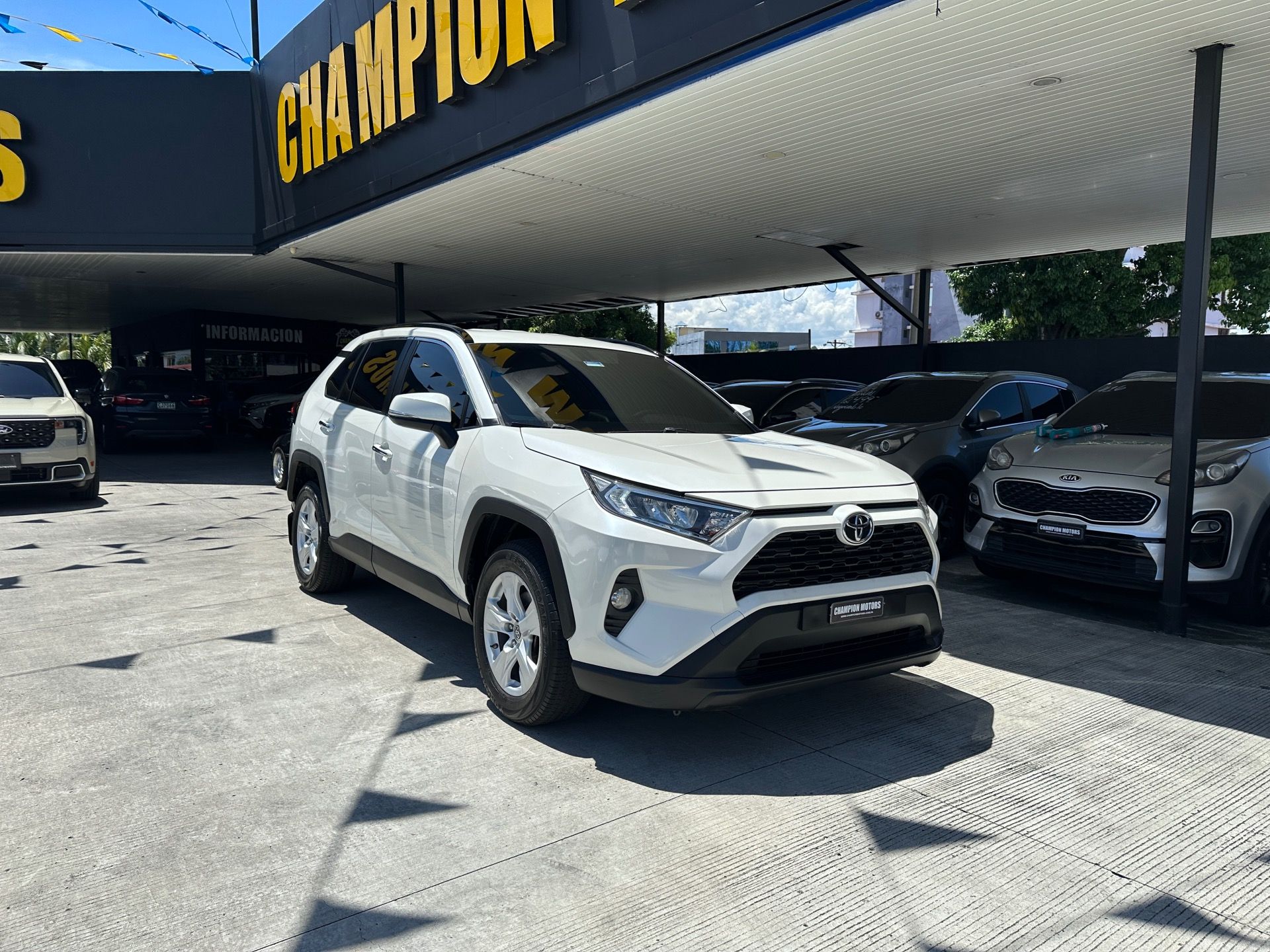 Toyota RAV4 2019, Foto 3