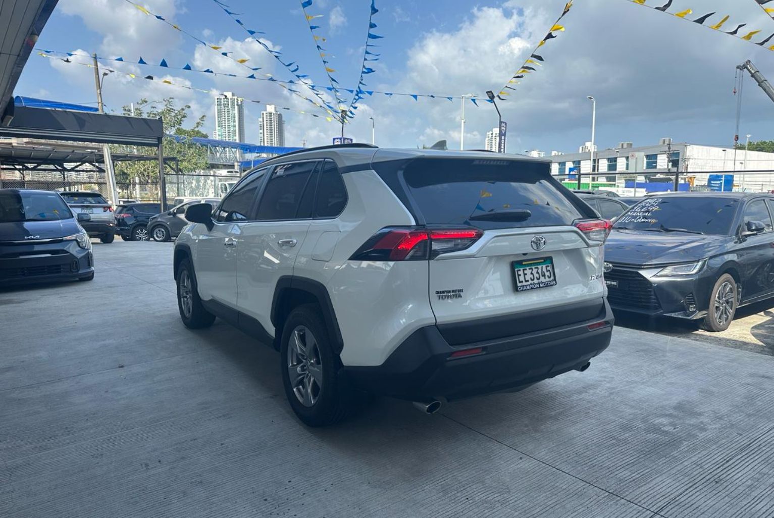 Toyota RAV4 2022, Foto 6