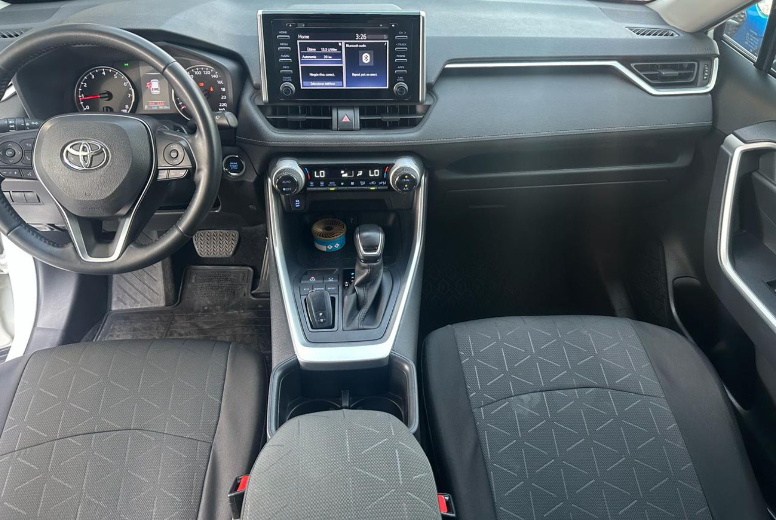 Toyota RAV4 2022, Foto 9