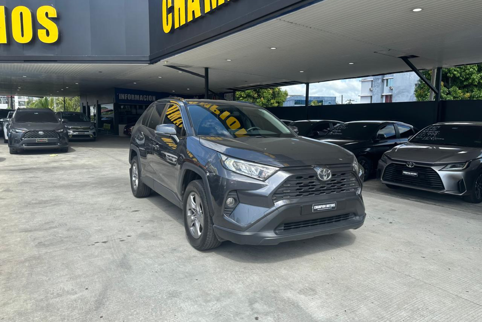 Toyota RAV4 2023 Automático color Gris, Imagen #3
