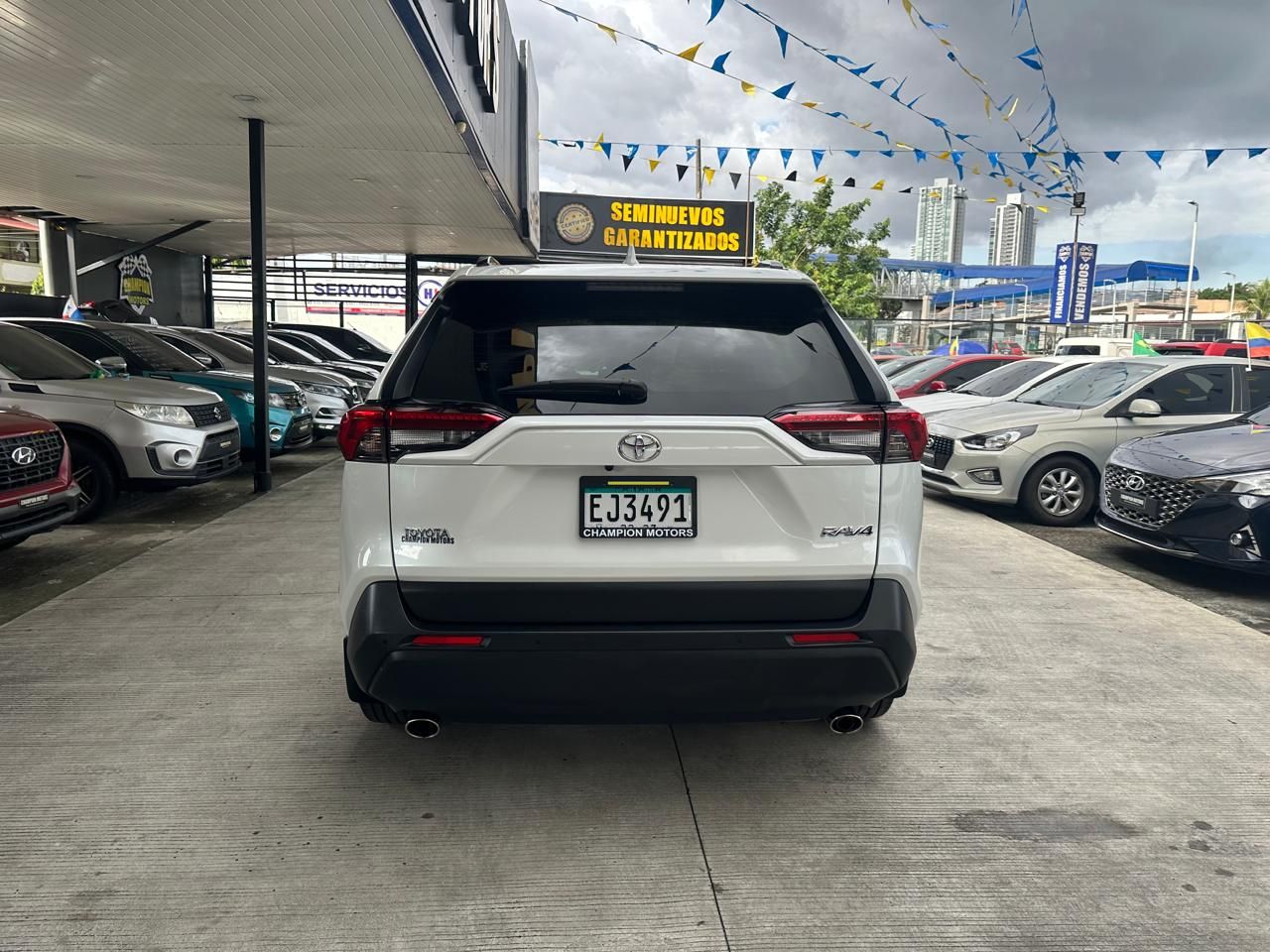 Toyota RAV4 2023, Foto 4