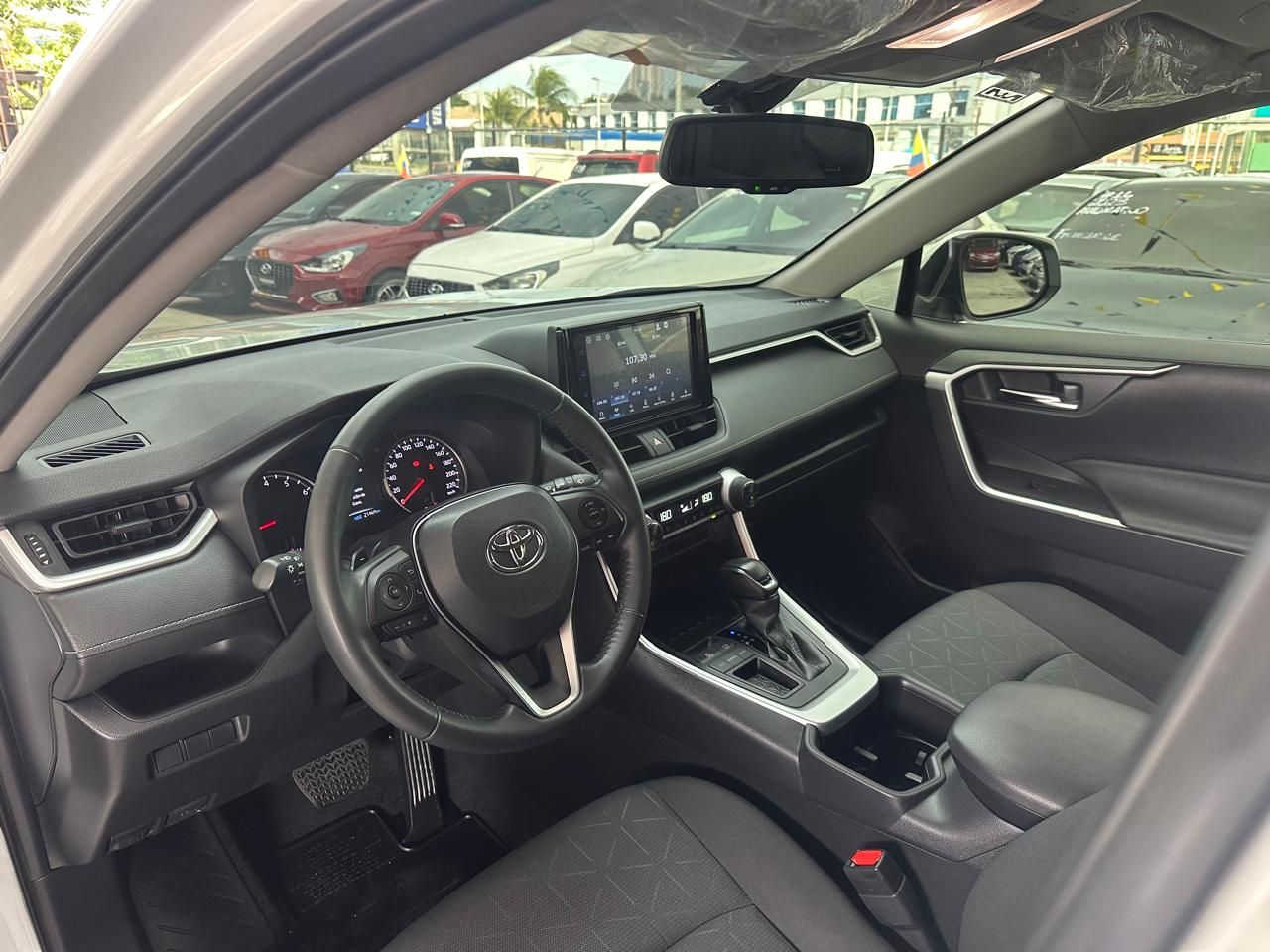 Toyota RAV4 2023, Foto 7