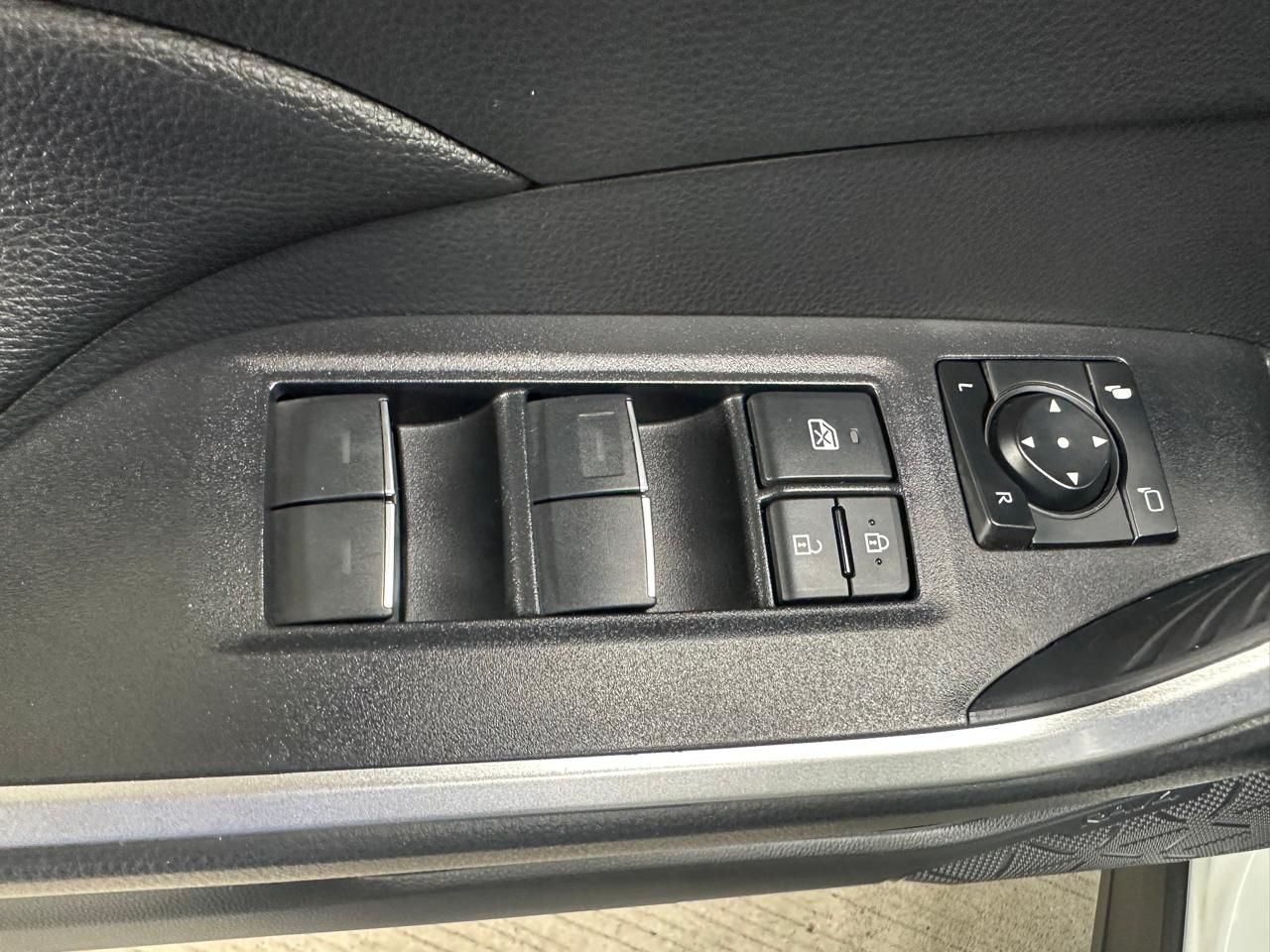 Toyota RAV4 2023, Foto 8