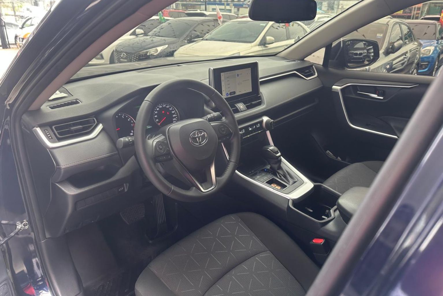 Toyota RAV4 2024, Foto 7