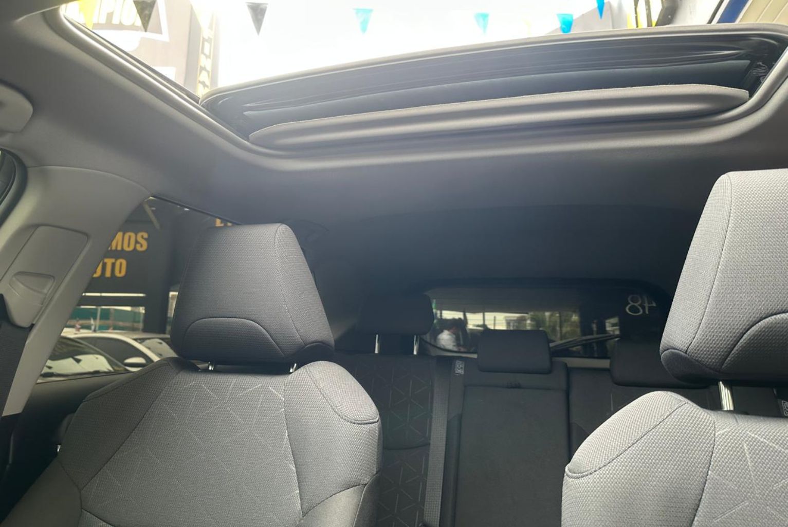 Toyota RAV4 2024, Foto 9