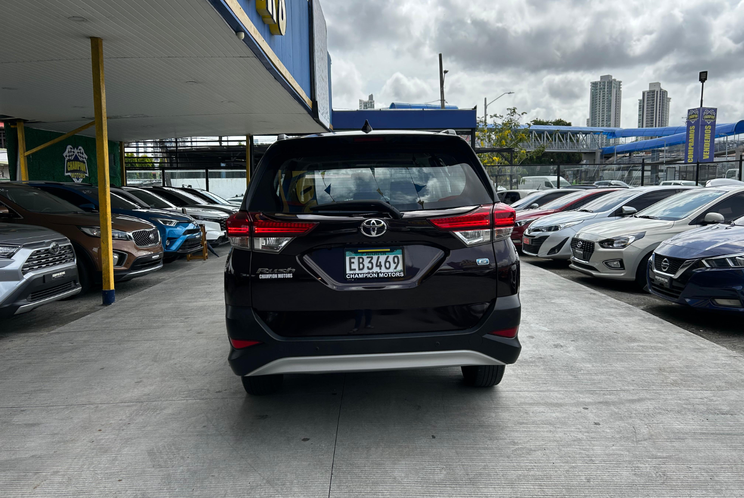 Toyota Rush 2021 Manual color Negro, Imagen #4