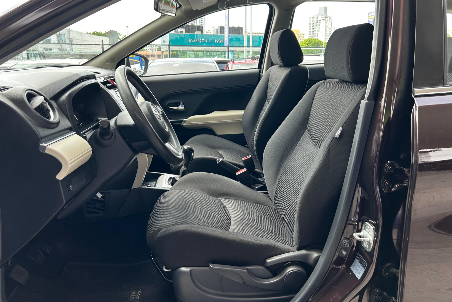 Toyota Rush 2021 Manual color Negro, Imagen #6