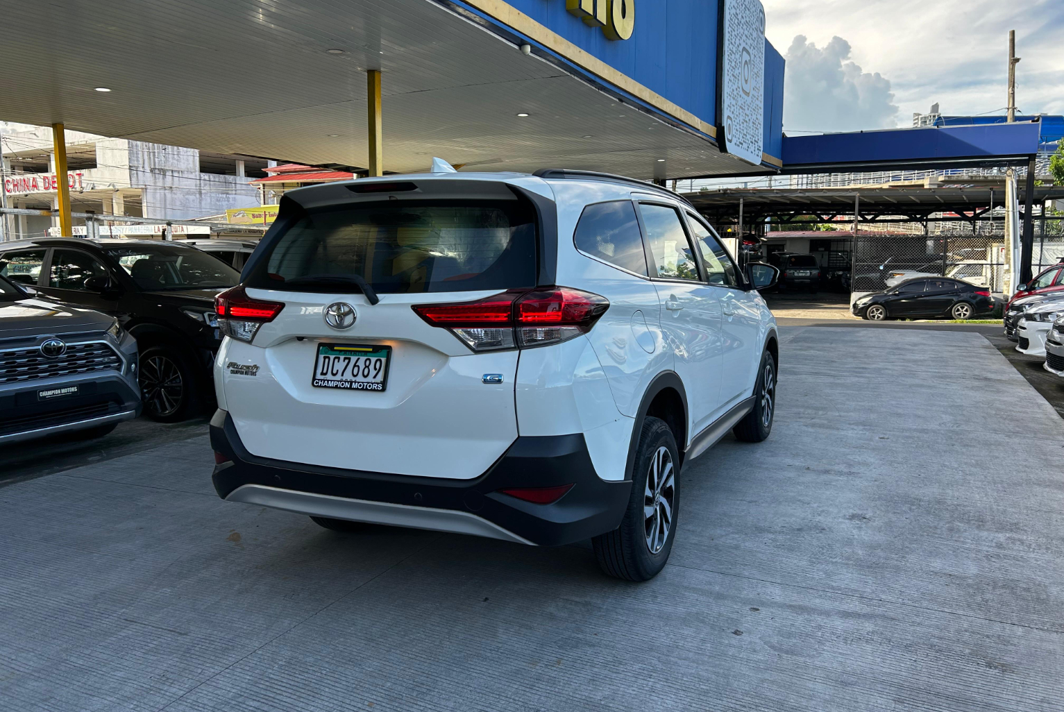 Toyota Rush 2021 Automático color Blanco, Imagen #4