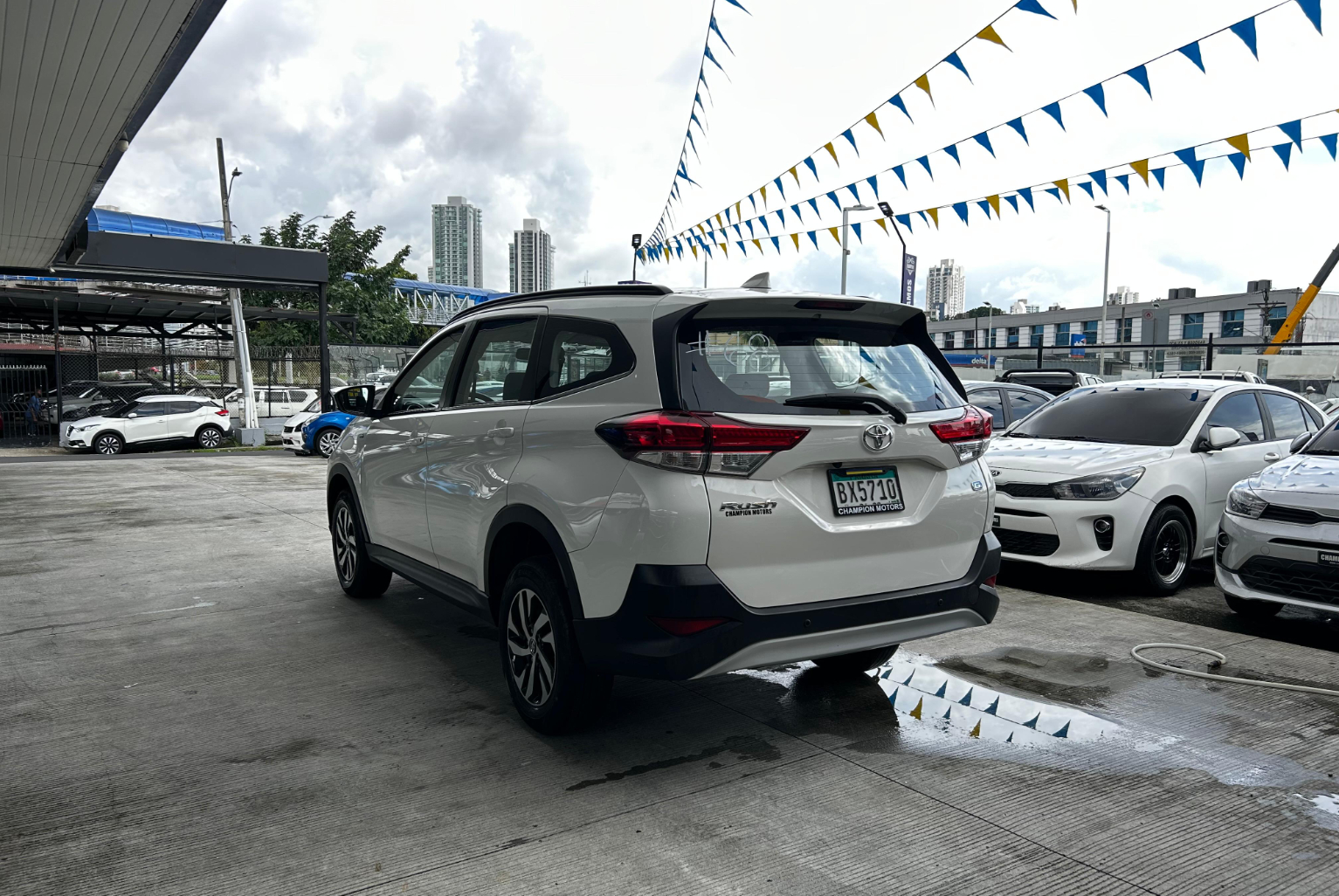 Toyota Rush 2024 Automático color Blanco, Imagen #6