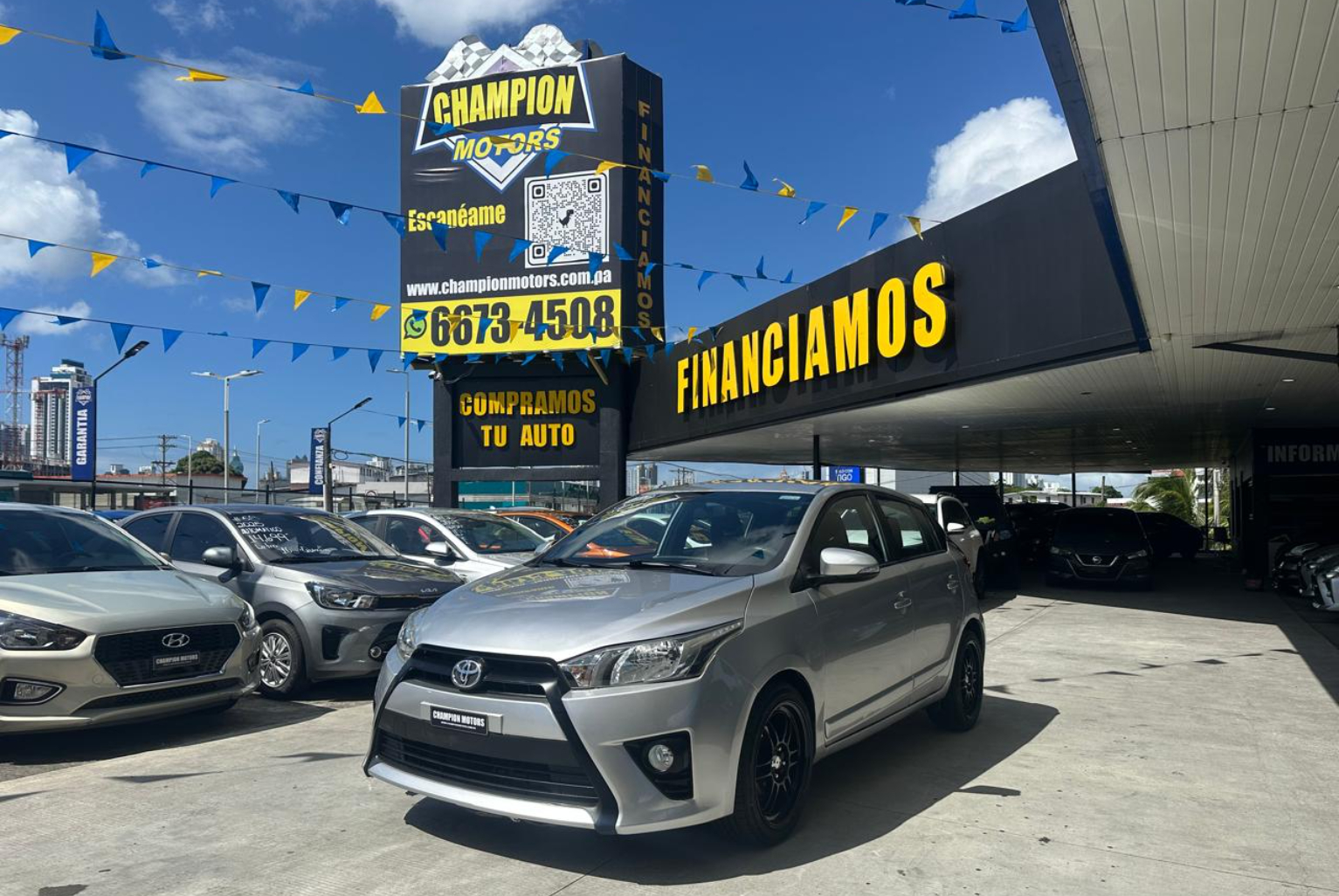 Toyota Yaris 2016 Automático color Plateado, Imagen #1