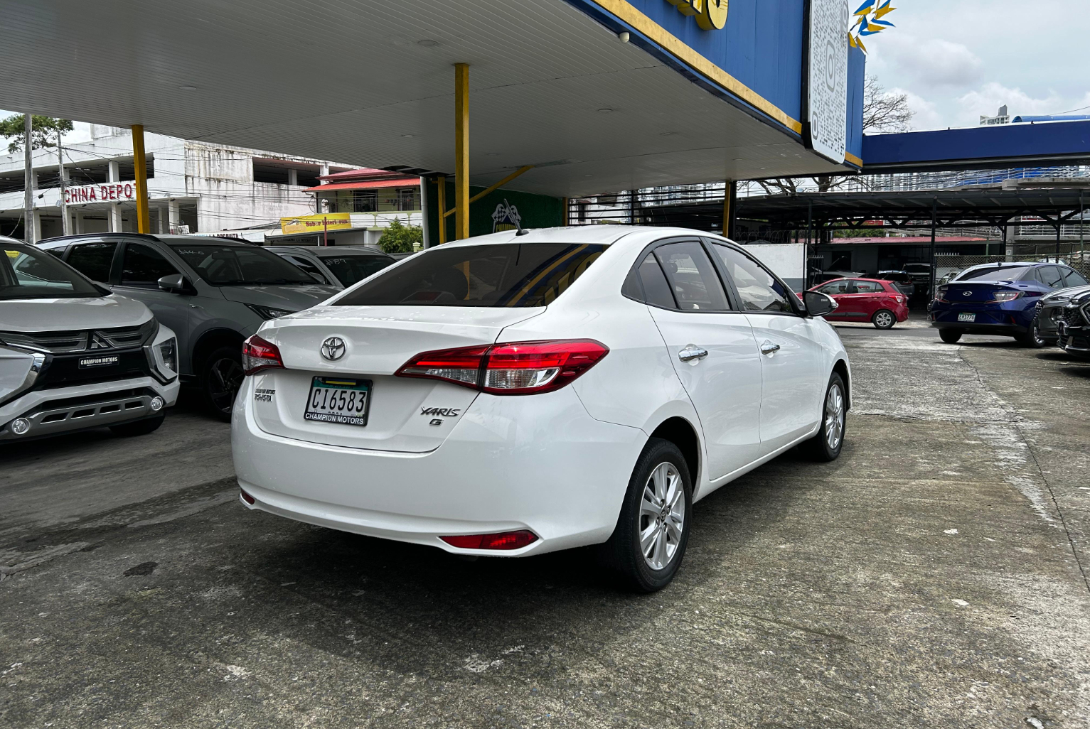 Toyota Yaris 2018 Automático color Blanco, Imagen #4