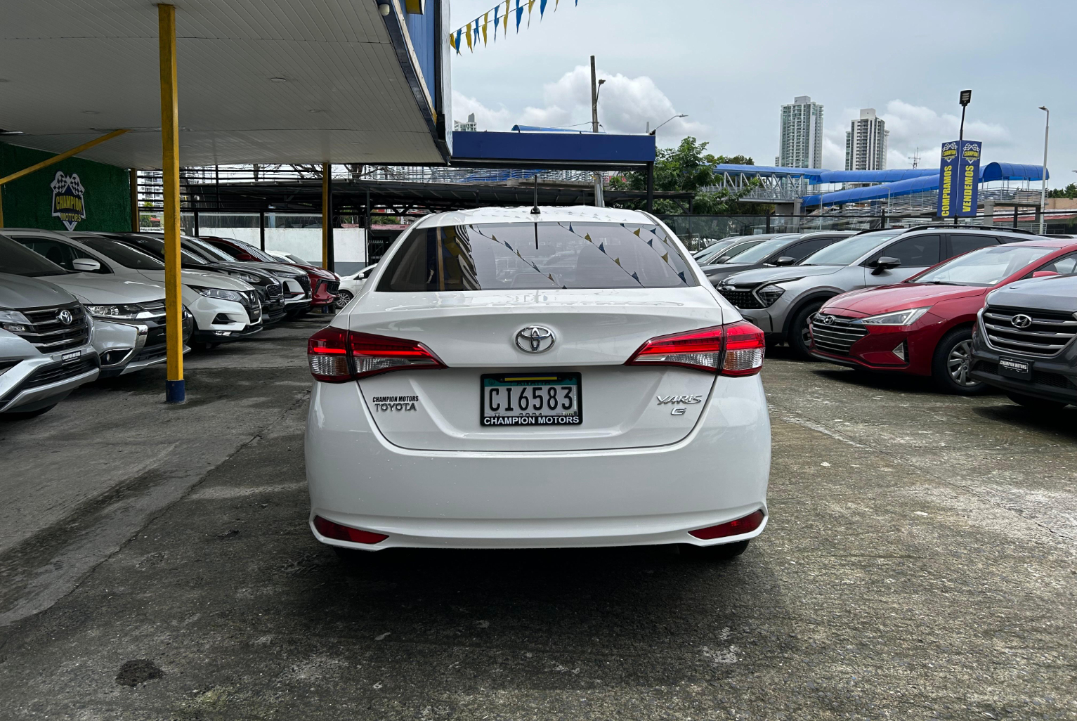 Toyota Yaris 2018 Automático color Blanco, Imagen #5