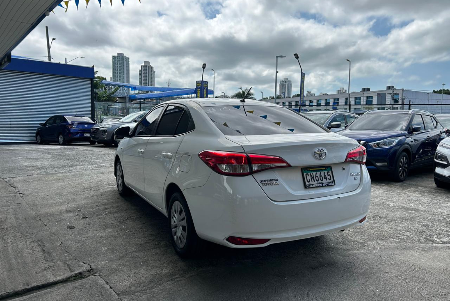 Toyota Yaris 2019 Automático color Blanco, Imagen #6