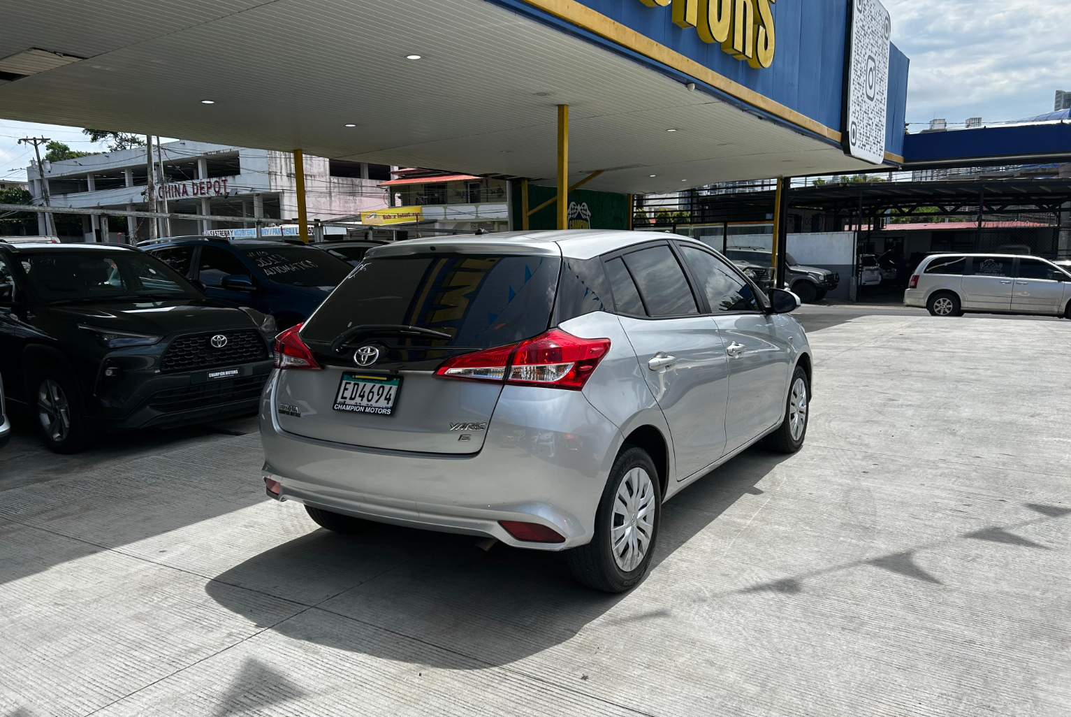 Toyota Yaris 2021 Automático color Plateado, Imagen #4