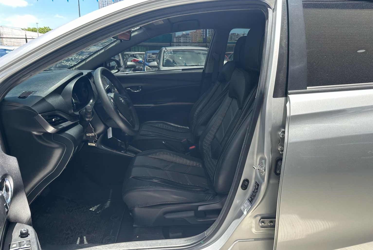 Toyota Yaris 2022, Foto 8
