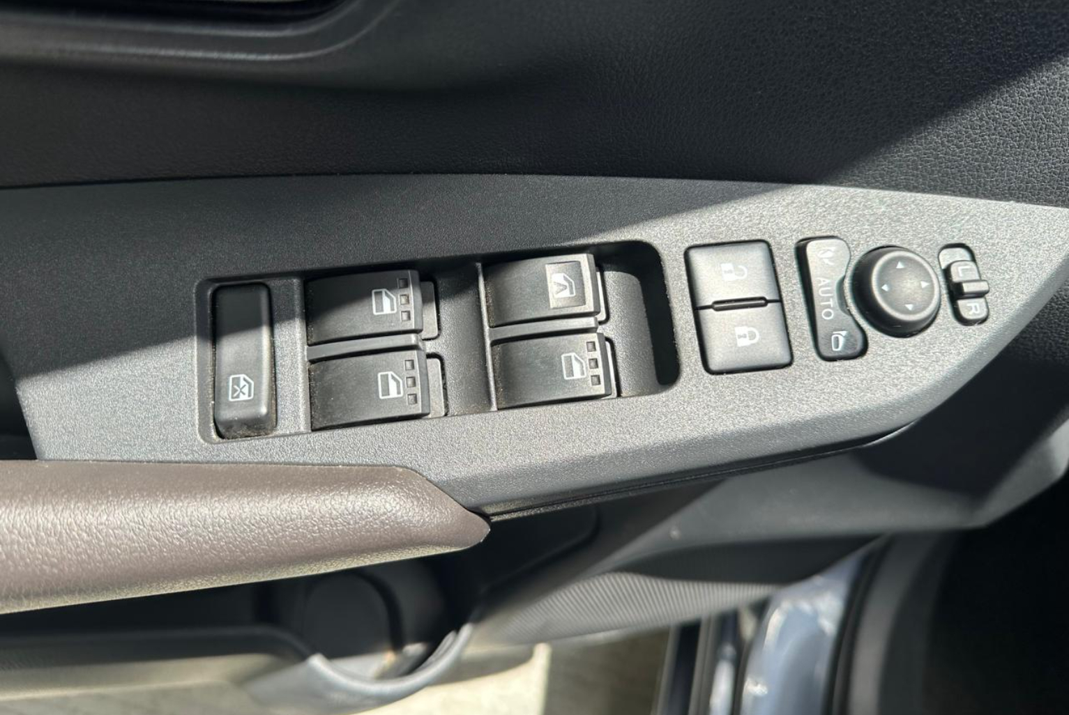 Toyota Yaris 2023 Automático color Gris, Imagen #11