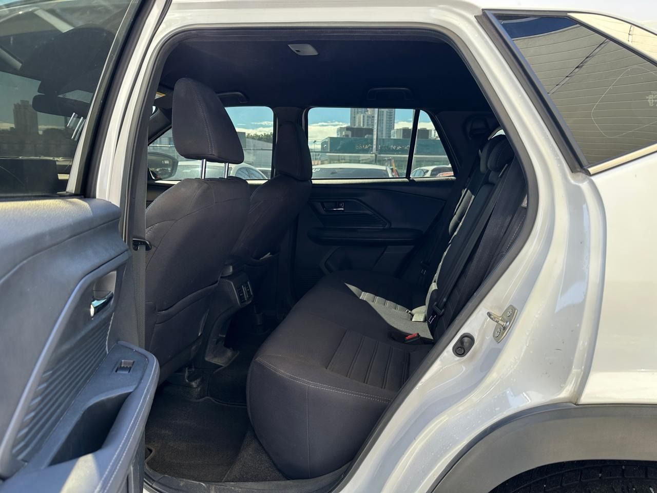 Toyota Yaris Cross 2025, Foto 10