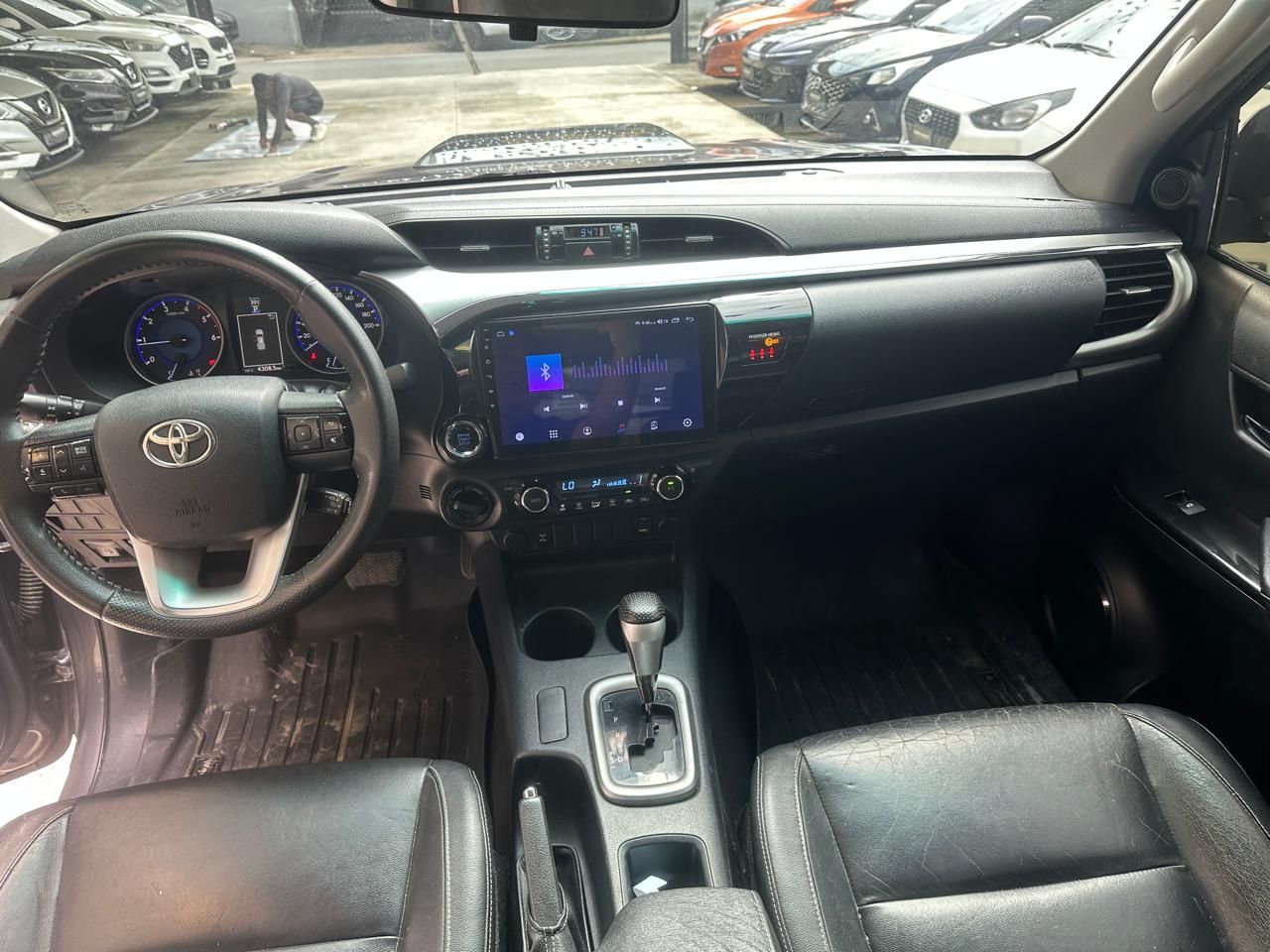 Toyota Hilux 2016, Foto 10