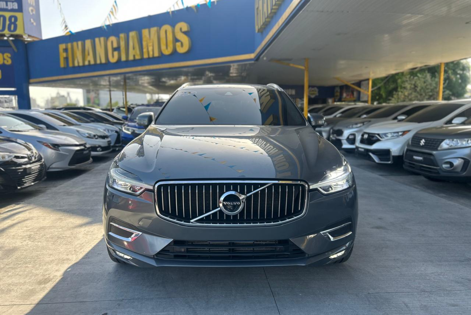 Volvo XC60 2018 Automático color Gris, Imagen #2