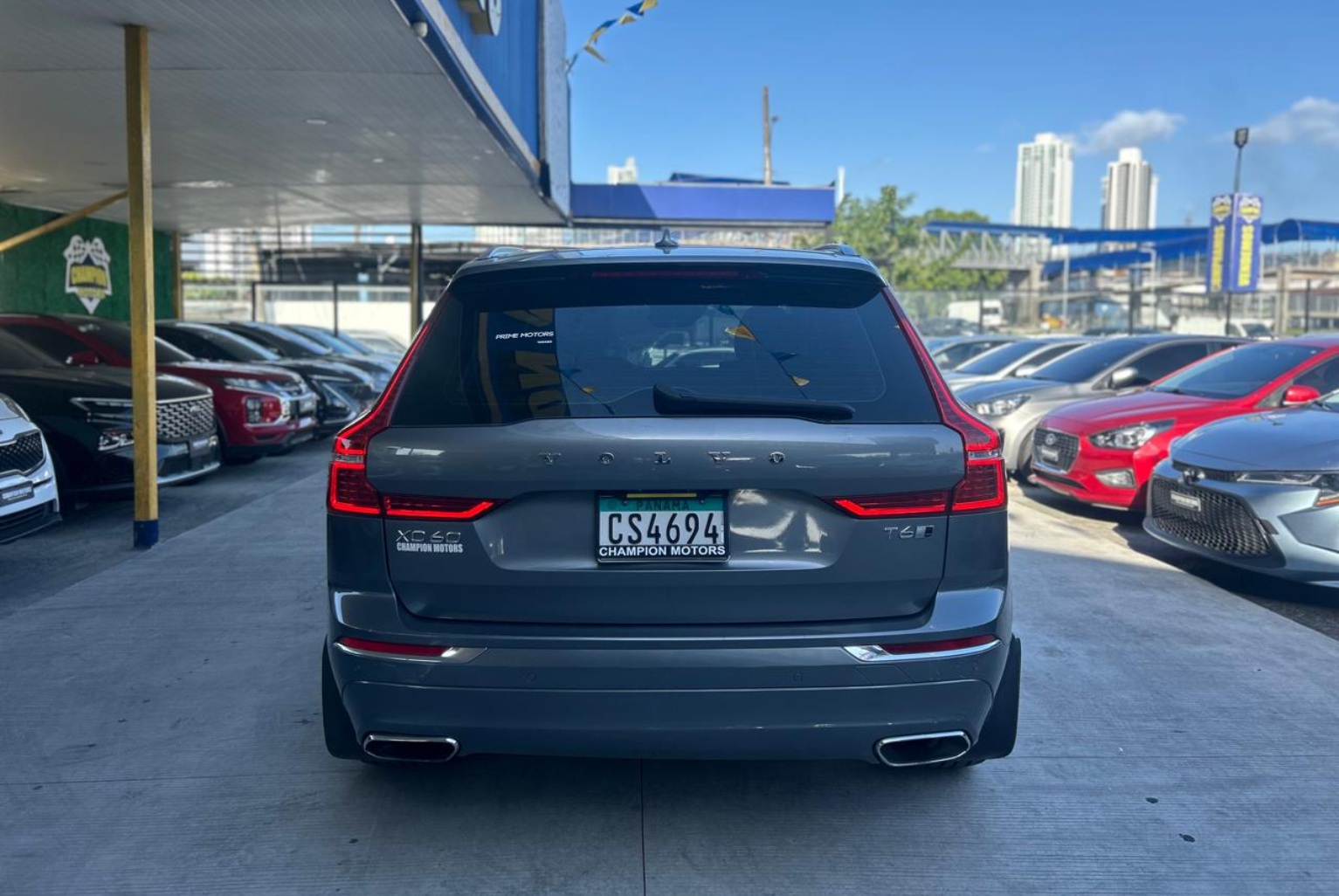 Volvo XC60 2018 Automático color Gris, Imagen #5