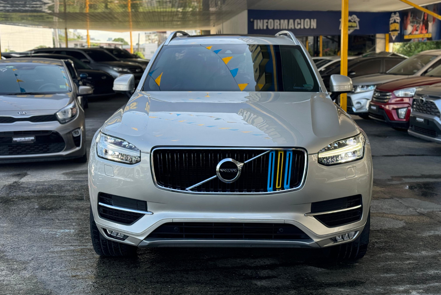 Volvo XC90 2016 Automático color Beige, Imagen #2